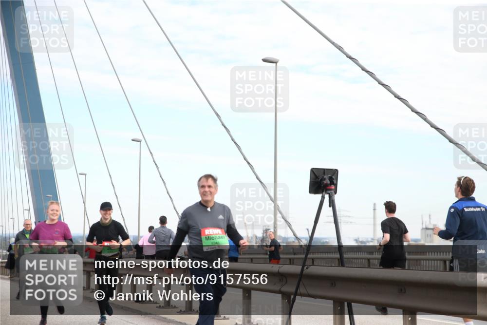 03.10.2025 - Köhlbrandbrückenlauf Jannik Wohlers http://msf.ph/oto/9157556 03.10.2025 15:38:24 Position 1 8341 meine-sportfotos.de