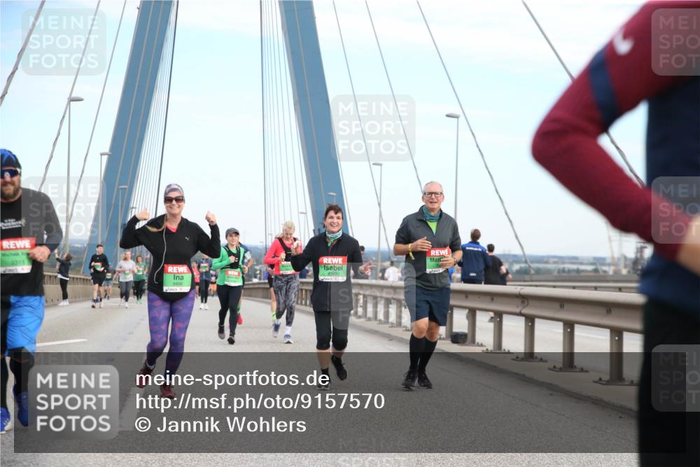 03.10.2025 - Köhlbrandbrückenlauf Jannik Wohlers http://msf.ph/oto/9157570 03.10.2025 15:38:28 Position 1 9313, 8896, 8382 meine-sportfotos.de