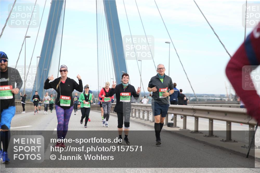 03.10.2025 - Köhlbrandbrückenlauf Jannik Wohlers http://msf.ph/oto/9157571 03.10.2025 15:38:28 Position 1 9313, 8896, 8382 meine-sportfotos.de