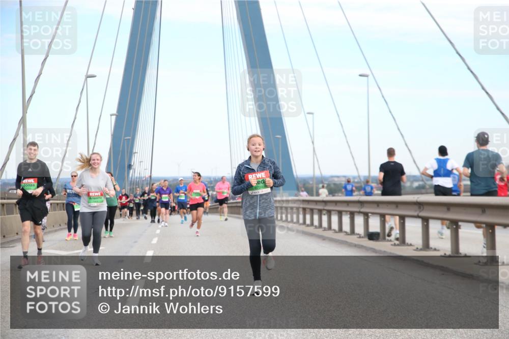 03.10.2025 - Köhlbrandbrückenlauf Jannik Wohlers http://msf.ph/oto/9157599 03.10.2025 15:38:39 Position 1 8724 meine-sportfotos.de