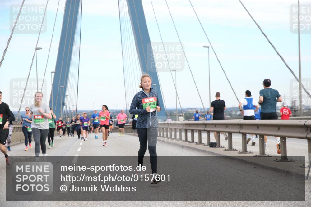 03.10.2025 - Köhlbrandbrückenlauf Jannik Wohlers http://msf.ph/oto/9157601 03.10.2025 15:38:40 Position 1 724 meine-sportfotos.de