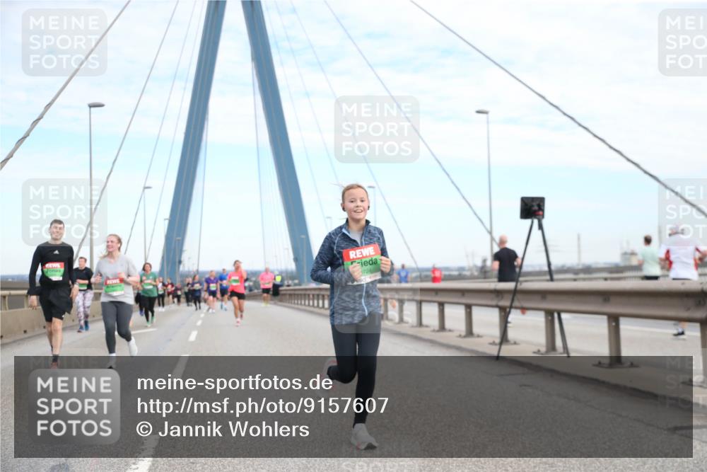 03.10.2025 - Köhlbrandbrückenlauf Jannik Wohlers http://msf.ph/oto/9157607 03.10.2025 15:38:41 Position 1 1724 meine-sportfotos.de