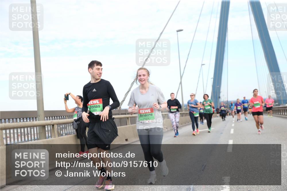 03.10.2025 - Köhlbrandbrückenlauf Jannik Wohlers http://msf.ph/oto/9157610 03.10.2025 15:38:44 Position 1 7955, 7964 meine-sportfotos.de
