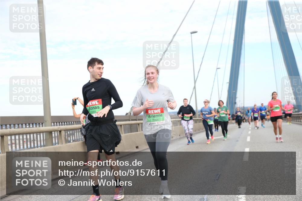 03.10.2025 - Köhlbrandbrückenlauf Jannik Wohlers http://msf.ph/oto/9157611 03.10.2025 15:38:44 Position 1 7955, 7964 meine-sportfotos.de