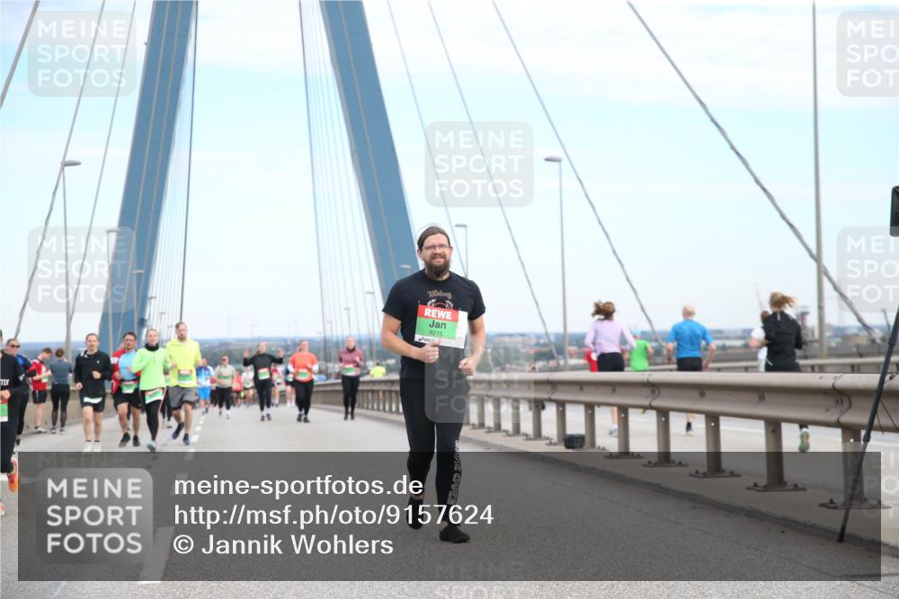 03.10.2025 - Köhlbrandbrückenlauf Jannik Wohlers http://msf.ph/oto/9157624 03.10.2025 15:39:35 Position 1 9215 meine-sportfotos.de
