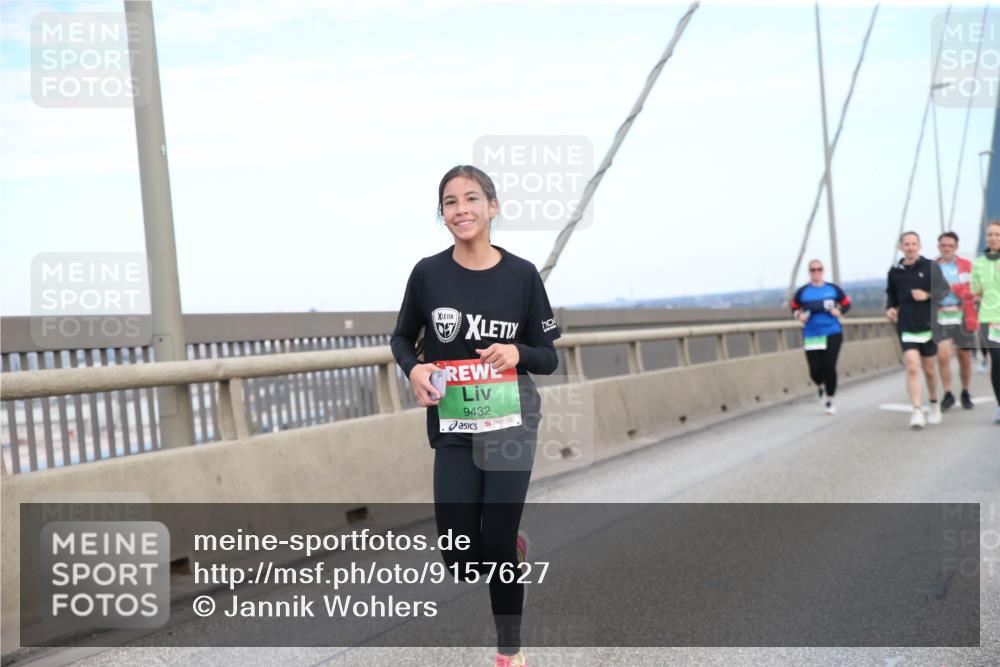 03.10.2025 - Köhlbrandbrückenlauf Jannik Wohlers http://msf.ph/oto/9157627 03.10.2025 15:39:39 Position 1 9432 meine-sportfotos.de