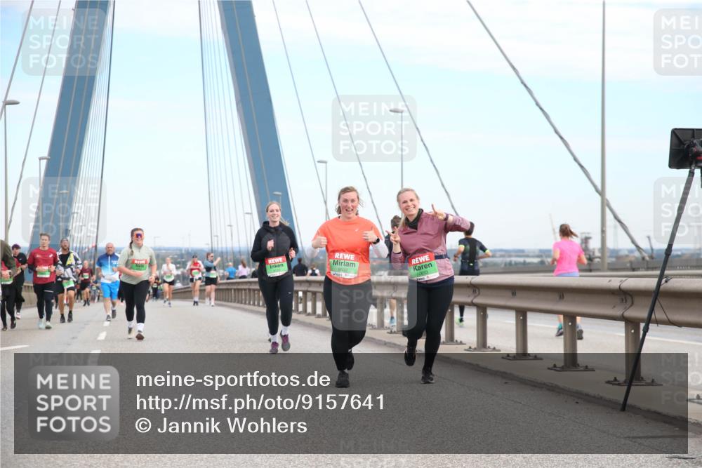 03.10.2025 - Köhlbrandbrückenlauf Jannik Wohlers http://msf.ph/oto/9157641 03.10.2025 15:39:45 Position 1 9532, 7833 meine-sportfotos.de