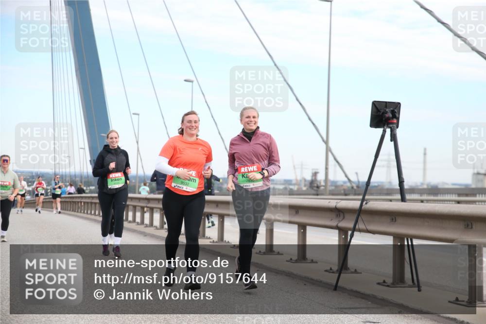 03.10.2025 - Köhlbrandbrückenlauf Jannik Wohlers http://msf.ph/oto/9157644 03.10.2025 15:39:46 Position 1 9532, 7835 meine-sportfotos.de