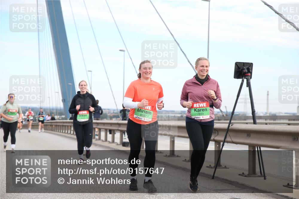 03.10.2025 - Köhlbrandbrückenlauf Jannik Wohlers http://msf.ph/oto/9157647 03.10.2025 15:39:47 Position 1 9532, 7833 meine-sportfotos.de