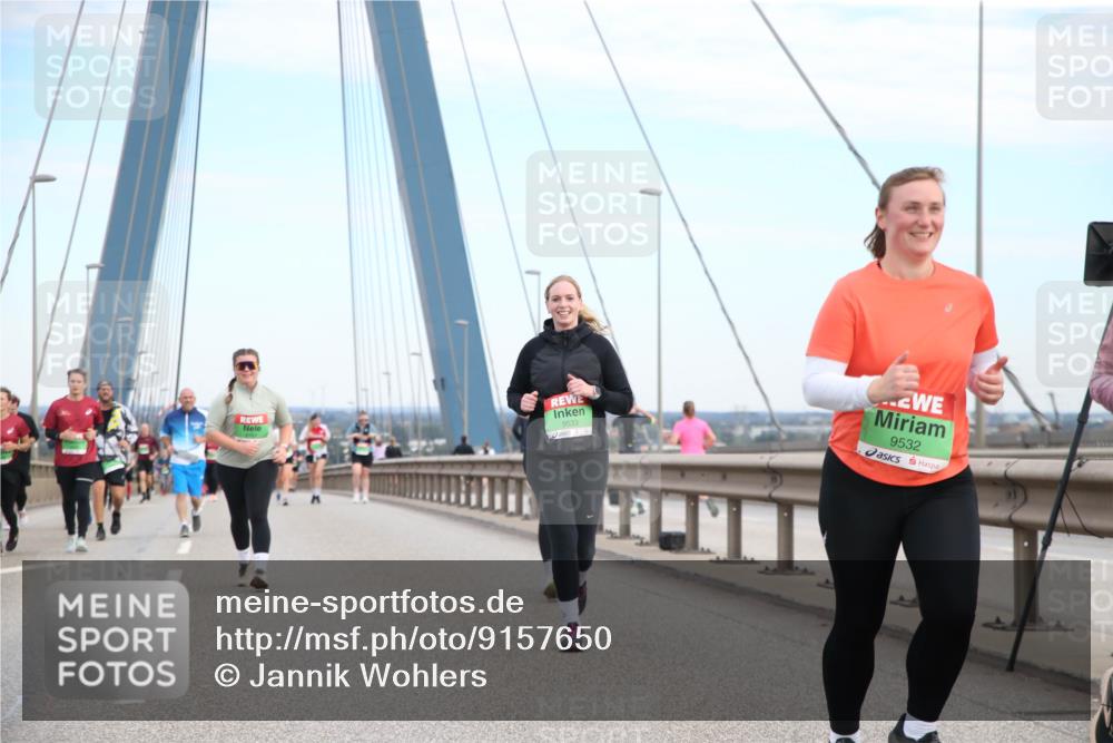 03.10.2025 - Köhlbrandbrückenlauf Jannik Wohlers http://msf.ph/oto/9157650 03.10.2025 15:39:48 Position 1 9533, 9532 meine-sportfotos.de