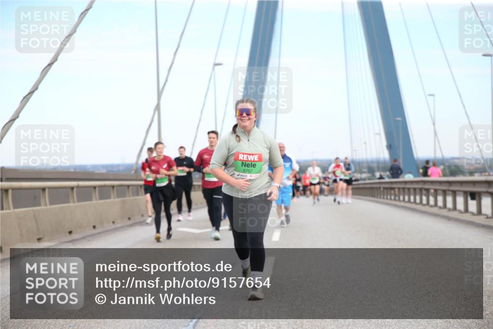 03.10.2025 - Köhlbrandbrückenlauf Jannik Wohlers http://msf.ph/oto/9157654 03.10.2025 15:39:51 Position 1 8757 meine-sportfotos.de