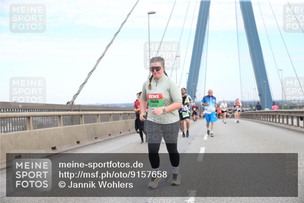 03.10.2025 - Köhlbrandbrückenlauf Jannik Wohlers http://msf.ph/oto/9157658 03.10.2025 15:39:52 Position 1 8757 meine-sportfotos.de