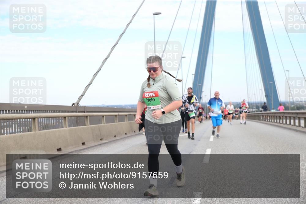 03.10.2025 - Köhlbrandbrückenlauf Jannik Wohlers http://msf.ph/oto/9157659 03.10.2025 15:39:52 Position 1 8757 meine-sportfotos.de