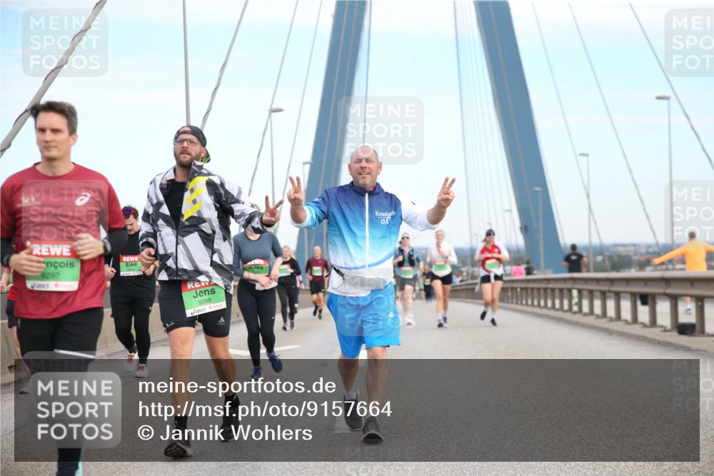 03.10.2025 - Köhlbrandbrückenlauf Jannik Wohlers http://msf.ph/oto/9157664 03.10.2025 15:39:55 Position 1 8297, 9298, 0, 0 meine-sportfotos.de