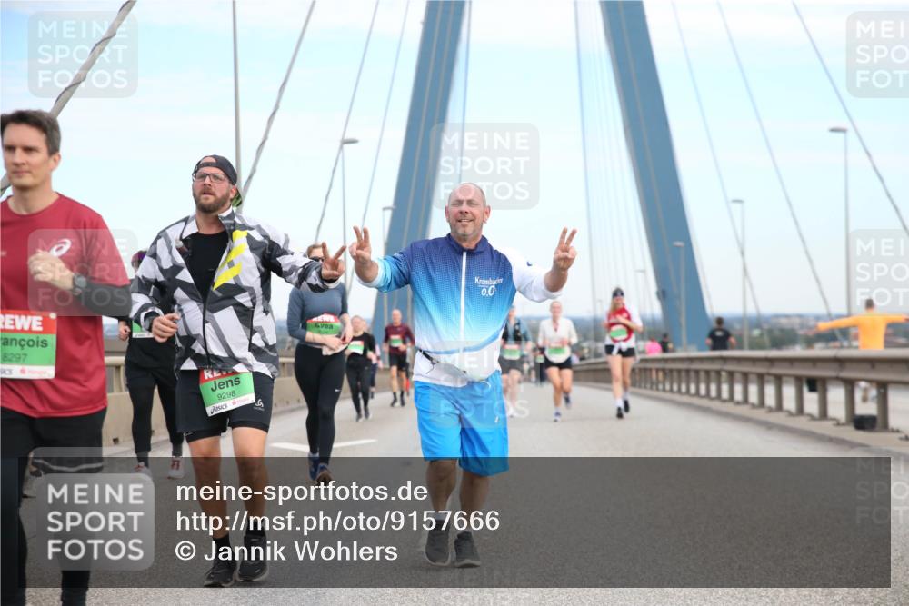 03.10.2025 - Köhlbrandbrückenlauf Jannik Wohlers http://msf.ph/oto/9157666 03.10.2025 15:39:56 Position 1 8297, 9298, 0, 0 meine-sportfotos.de