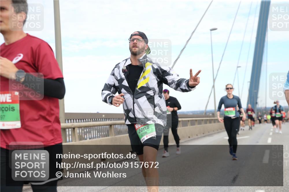 03.10.2025 - Köhlbrandbrückenlauf Jannik Wohlers http://msf.ph/oto/9157672 03.10.2025 15:39:57 Position 1 97, 9298 meine-sportfotos.de