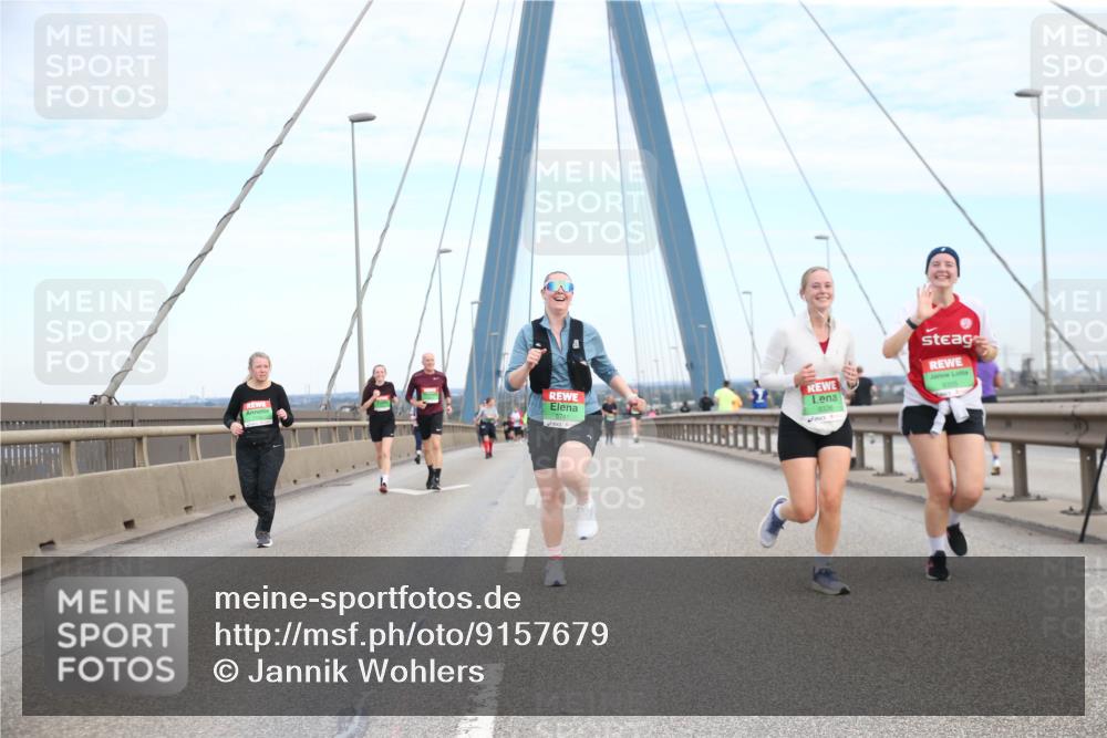 03.10.2025 - Köhlbrandbrückenlauf Jannik Wohlers http://msf.ph/oto/9157679 03.10.2025 15:40:02 Position 1 8741 meine-sportfotos.de