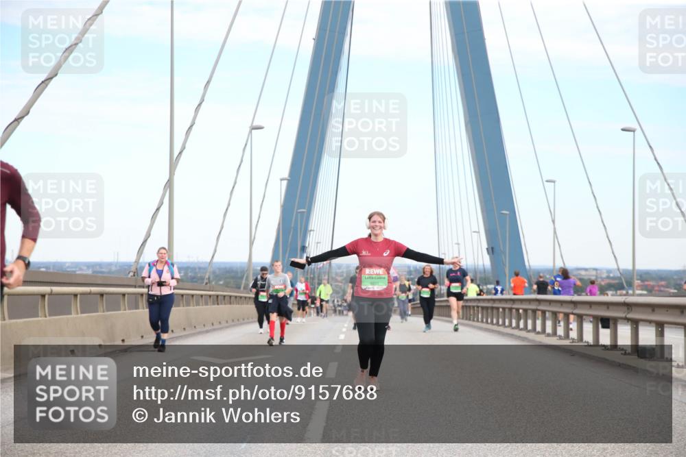03.10.2025 - Köhlbrandbrückenlauf Jannik Wohlers http://msf.ph/oto/9157688 03.10.2025 15:40:08 Position 1 9233 meine-sportfotos.de