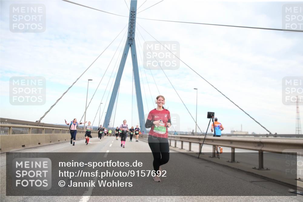 03.10.2025 - Köhlbrandbrückenlauf Jannik Wohlers http://msf.ph/oto/9157692 03.10.2025 15:40:11 Position 1  meine-sportfotos.de
