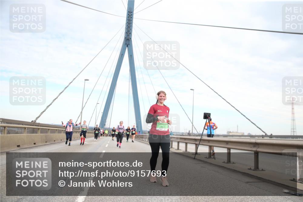 03.10.2025 - Köhlbrandbrückenlauf Jannik Wohlers http://msf.ph/oto/9157693 03.10.2025 15:40:11 Position 1  meine-sportfotos.de