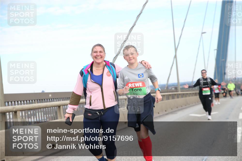 03.10.2025 - Köhlbrandbrückenlauf Jannik Wohlers http://msf.ph/oto/9157696 03.10.2025 15:40:15 Position 1 8421 meine-sportfotos.de
