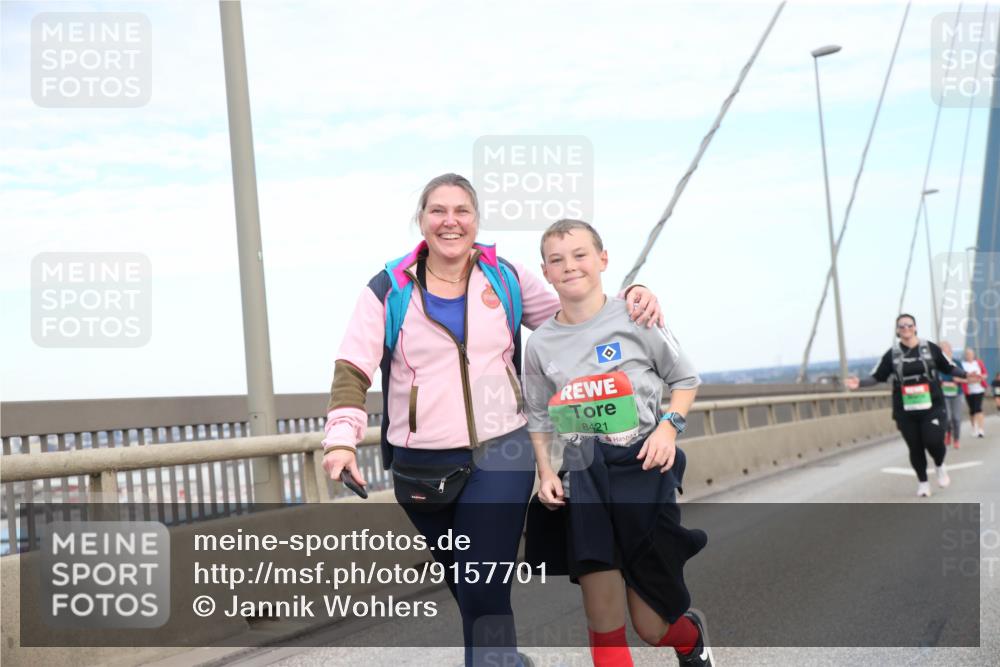03.10.2025 - Köhlbrandbrückenlauf Jannik Wohlers http://msf.ph/oto/9157701 03.10.2025 15:40:16 Position 1 8421 meine-sportfotos.de