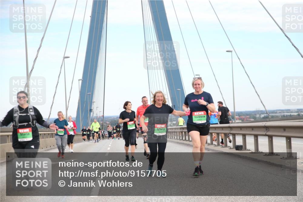 03.10.2025 - Köhlbrandbrückenlauf Jannik Wohlers http://msf.ph/oto/9157705 03.10.2025 15:40:17 Position 1 8431, 8405 meine-sportfotos.de