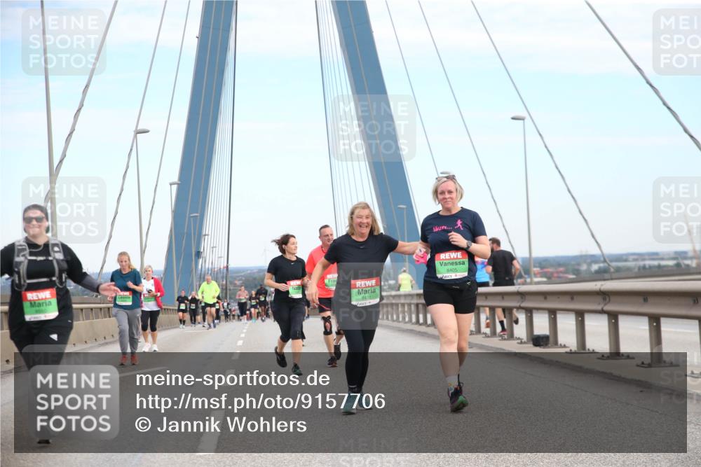 03.10.2025 - Köhlbrandbrückenlauf Jannik Wohlers http://msf.ph/oto/9157706 03.10.2025 15:40:17 Position 1 8431, 8405 meine-sportfotos.de