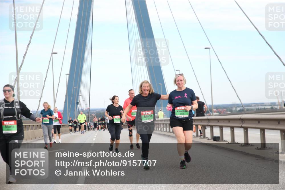 03.10.2025 - Köhlbrandbrückenlauf Jannik Wohlers http://msf.ph/oto/9157707 03.10.2025 15:40:17 Position 1 8431, 8405 meine-sportfotos.de