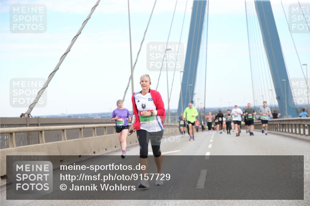 03.10.2025 - Köhlbrandbrückenlauf Jannik Wohlers http://msf.ph/oto/9157729 03.10.2025 15:40:25 Position 1 8659 meine-sportfotos.de