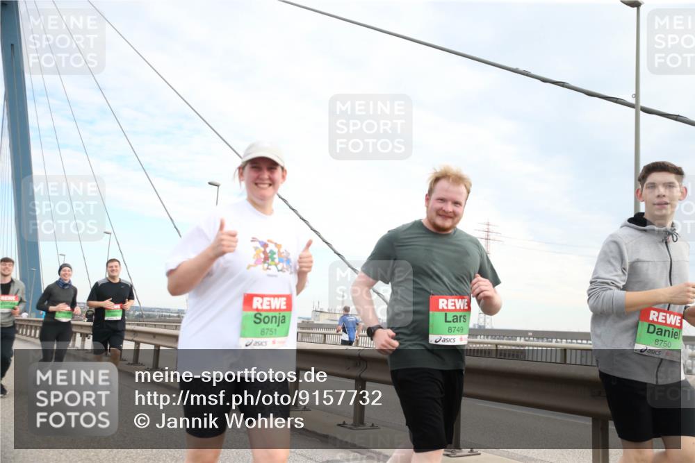 03.10.2025 - Köhlbrandbrückenlauf Jannik Wohlers http://msf.ph/oto/9157732 03.10.2025 15:40:39 Position 1 10, 8751, 8749, 8750 meine-sportfotos.de