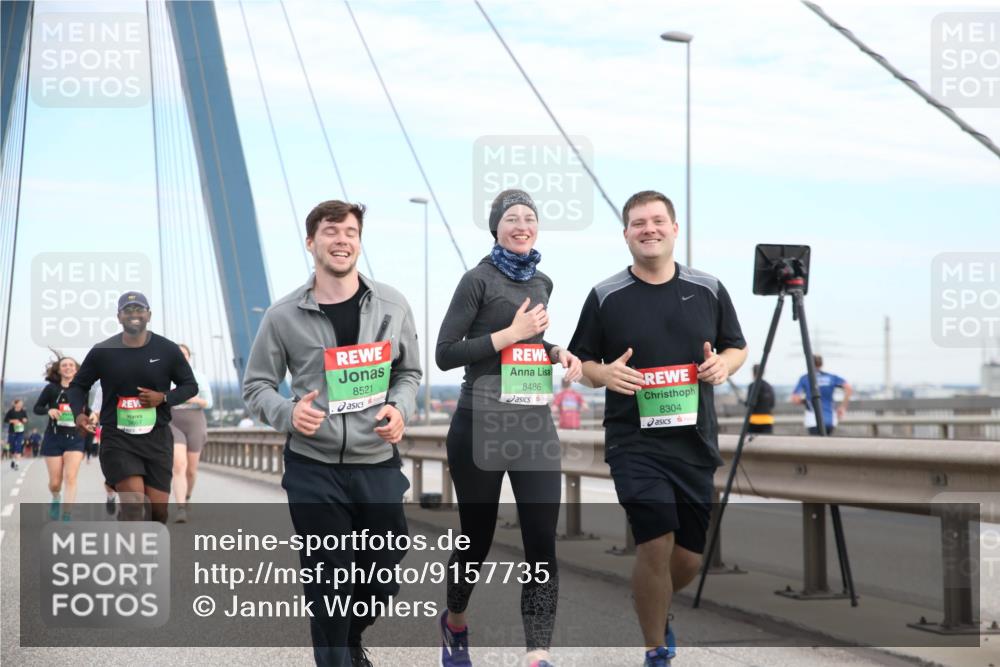 03.10.2025 - Köhlbrandbrückenlauf Jannik Wohlers http://msf.ph/oto/9157735 03.10.2025 15:40:41 Position 1 8521, 8486, 8304 meine-sportfotos.de