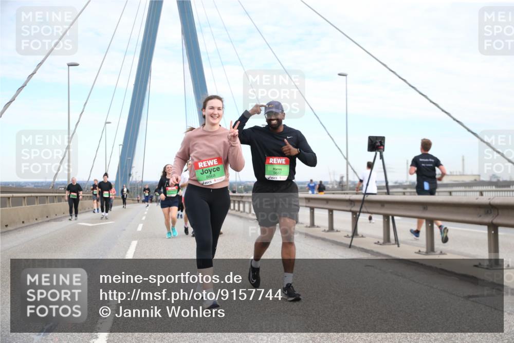 03.10.2025 - Köhlbrandbrückenlauf Jannik Wohlers http://msf.ph/oto/9157744 03.10.2025 15:40:43 Position 1 8668, 9667 meine-sportfotos.de