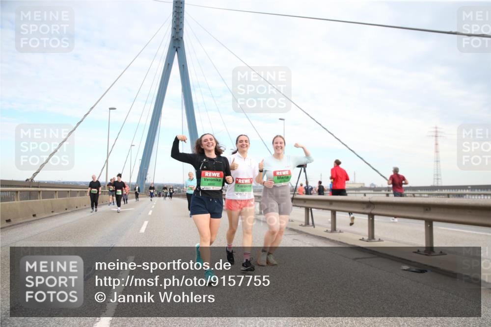 03.10.2025 - Köhlbrandbrückenlauf Jannik Wohlers http://msf.ph/oto/9157755 03.10.2025 15:40:47 Position 1 8850 meine-sportfotos.de