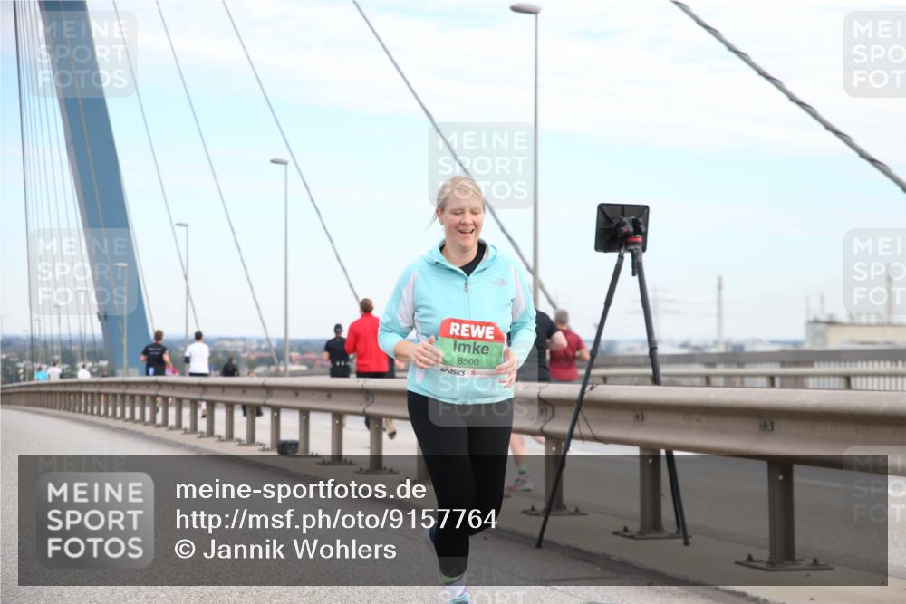 03.10.2025 - Köhlbrandbrückenlauf Jannik Wohlers http://msf.ph/oto/9157764 03.10.2025 15:40:50 Position 1 8500 meine-sportfotos.de