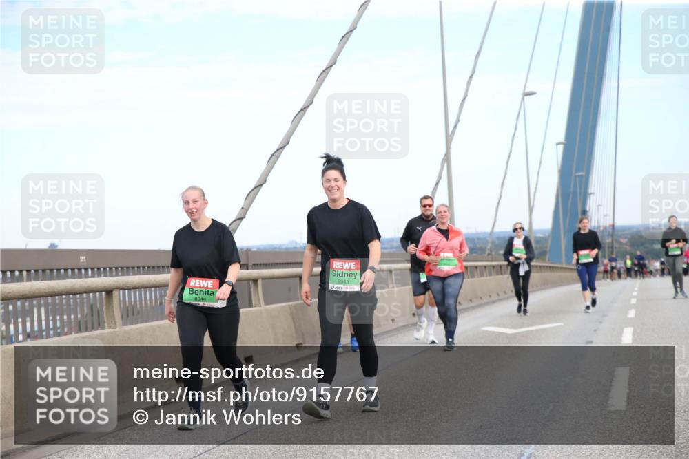 03.10.2025 - Köhlbrandbrückenlauf Jannik Wohlers http://msf.ph/oto/9157767 03.10.2025 15:40:52 Position 1 8944, 8943 meine-sportfotos.de