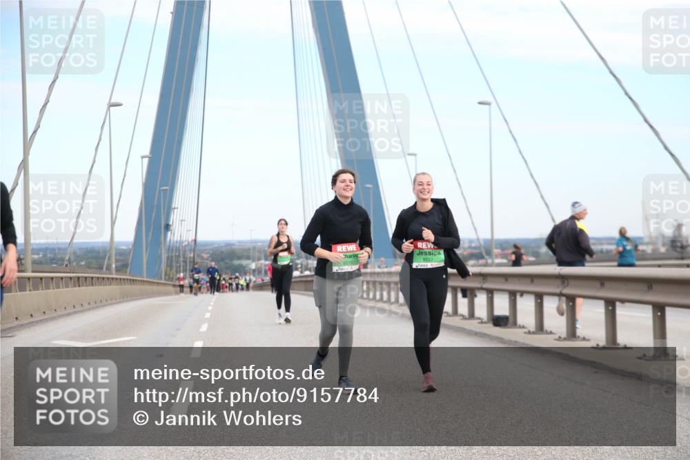 03.10.2025 - Köhlbrandbrückenlauf Jannik Wohlers http://msf.ph/oto/9157784 03.10.2025 15:40:59 Position 1 8515, 8527 meine-sportfotos.de