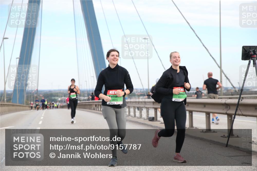 03.10.2025 - Köhlbrandbrückenlauf Jannik Wohlers http://msf.ph/oto/9157787 03.10.2025 15:41:00 Position 1 8515, 8527 meine-sportfotos.de