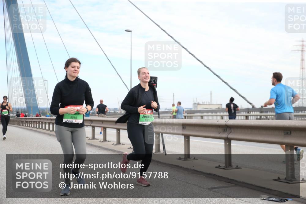 03.10.2025 - Köhlbrandbrückenlauf Jannik Wohlers http://msf.ph/oto/9157788 03.10.2025 15:41:01 Position 1 8515, 8527 meine-sportfotos.de