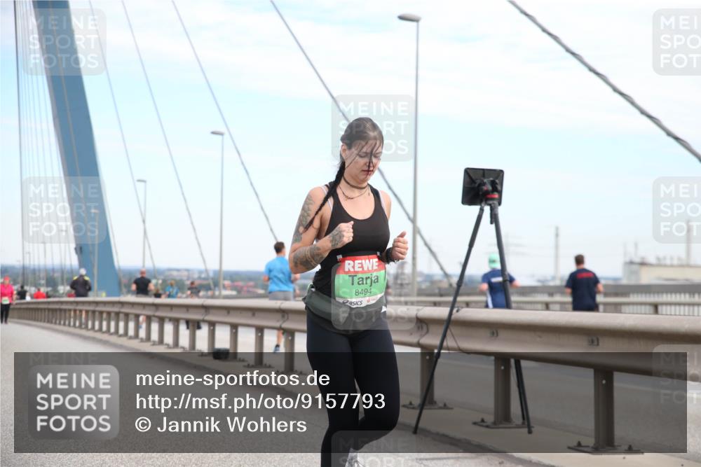 03.10.2025 - Köhlbrandbrückenlauf Jannik Wohlers http://msf.ph/oto/9157793 03.10.2025 15:41:06 Position 1 8494 meine-sportfotos.de