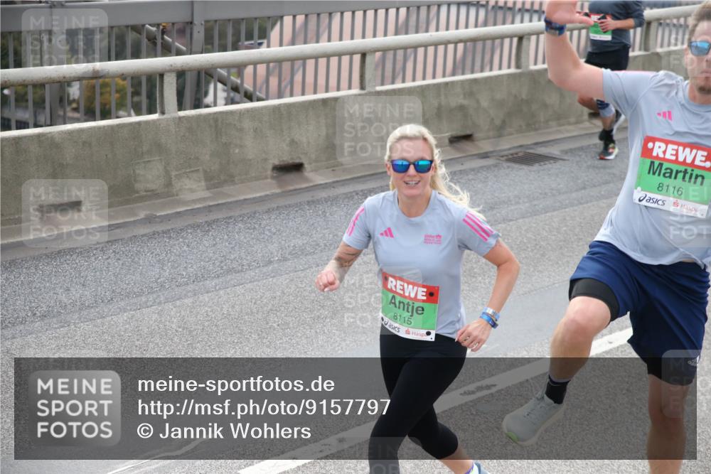 03.10.2025 - Köhlbrandbrückenlauf Jannik Wohlers http://msf.ph/oto/9157797 03.10.2025 15:54:12 Position 1 8115, 8116 meine-sportfotos.de