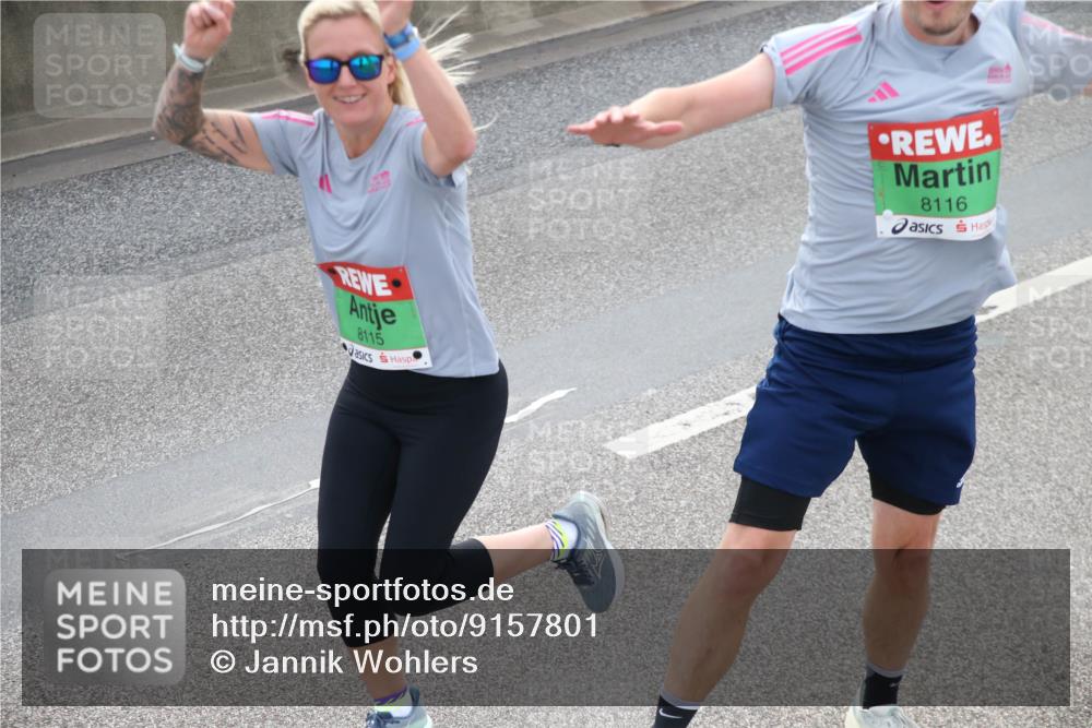 03.10.2025 - Köhlbrandbrückenlauf Jannik Wohlers http://msf.ph/oto/9157801 03.10.2025 15:54:13 Position 1 8115, 8116 meine-sportfotos.de