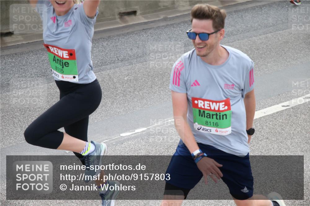 03.10.2025 - Köhlbrandbrückenlauf Jannik Wohlers http://msf.ph/oto/9157803 03.10.2025 15:54:13 Position 1 8115, 8116 meine-sportfotos.de
