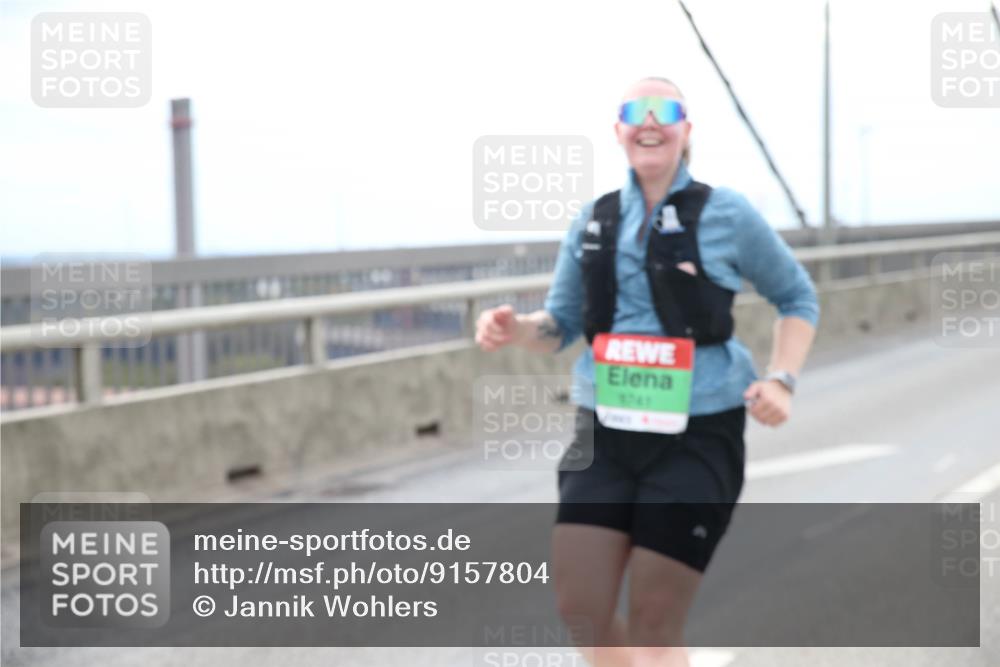 03.10.2025 - Köhlbrandbrückenlauf Jannik Wohlers http://msf.ph/oto/9157804 03.10.2025 16:09:22 Position 1  meine-sportfotos.de