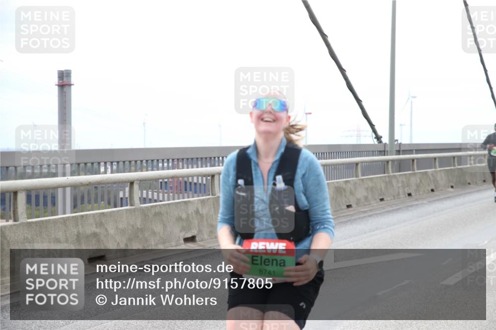 03.10.2025 - Köhlbrandbrückenlauf Jannik Wohlers http://msf.ph/oto/9157805 03.10.2025 16:09:22 Position 1 5310, 8741 meine-sportfotos.de