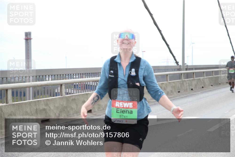 03.10.2025 - Köhlbrandbrückenlauf Jannik Wohlers http://msf.ph/oto/9157806 03.10.2025 16:09:22 Position 1 8741 meine-sportfotos.de