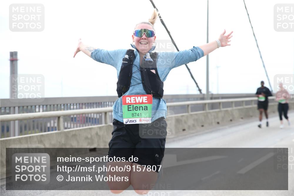 03.10.2025 - Köhlbrandbrückenlauf Jannik Wohlers http://msf.ph/oto/9157807 03.10.2025 16:09:22 Position 1 8741 meine-sportfotos.de