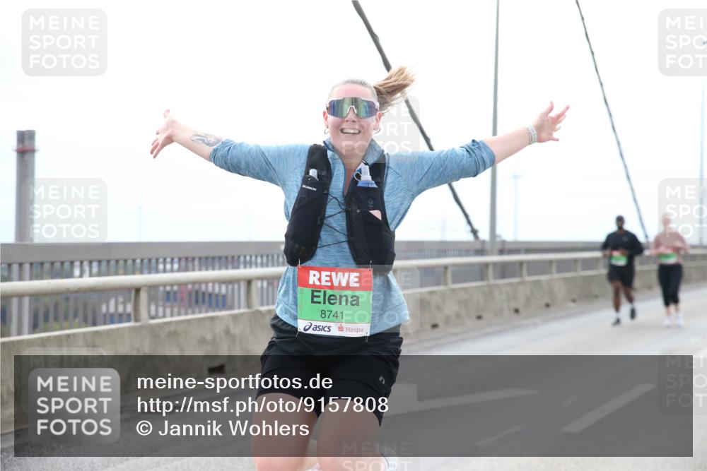 03.10.2025 - Köhlbrandbrückenlauf Jannik Wohlers http://msf.ph/oto/9157808 03.10.2025 16:09:22 Position 1 8741 meine-sportfotos.de