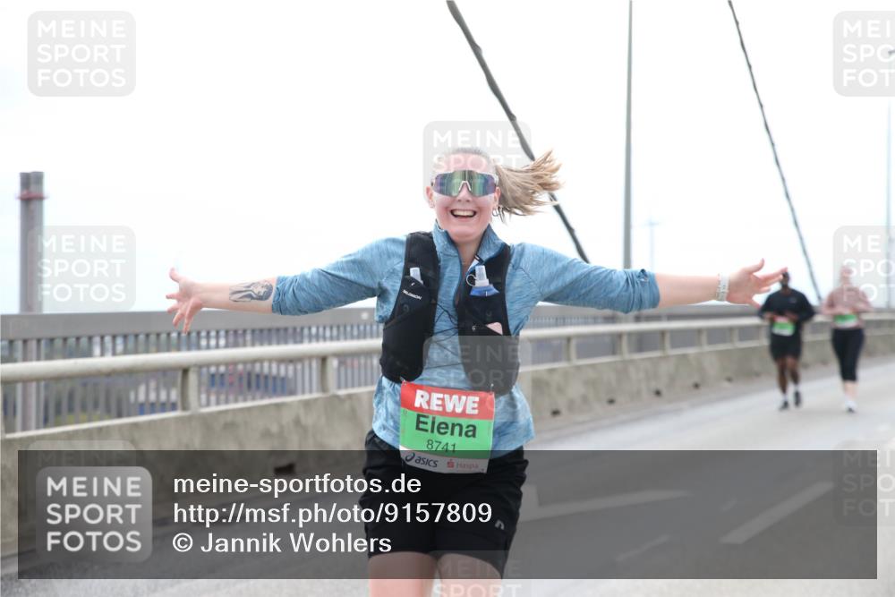 03.10.2025 - Köhlbrandbrückenlauf Jannik Wohlers http://msf.ph/oto/9157809 03.10.2025 16:09:22 Position 1 8741 meine-sportfotos.de