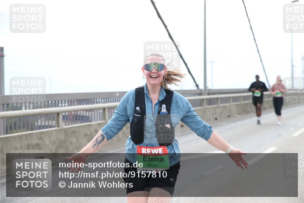 03.10.2025 - Köhlbrandbrückenlauf Jannik Wohlers http://msf.ph/oto/9157810 03.10.2025 16:09:23 Position 1 8741 meine-sportfotos.de